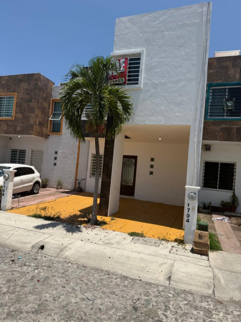 Casa en FRACC. MARGARITAS, COLIMA — foto 3