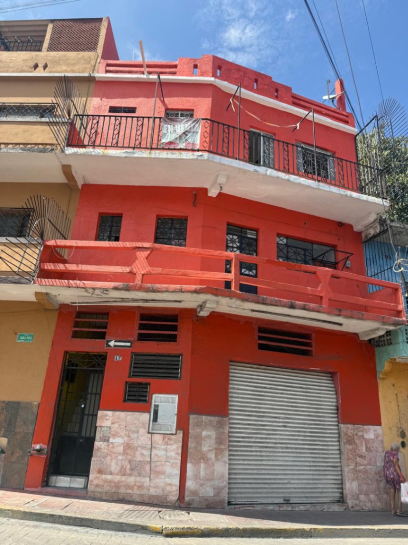 Commercial Property in EDIFICIO EN MANZANILLO - Manzanillo, Calle Carrillo Puerto, Manzanillo Centro.