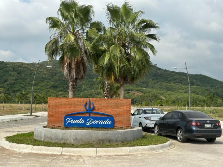 Terreno en FRACC. PUNTA DORADA - Manzanillo, Fracc. Punta Dorada