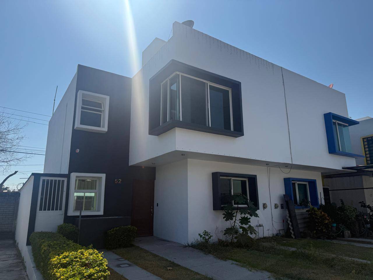 House in ALMENDROS II - Manzanillo, Almendros II, Av. Manzanillo.