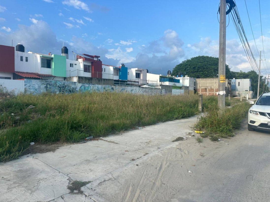 Land in AV. MANZANILLO ESQUINA — photo 3